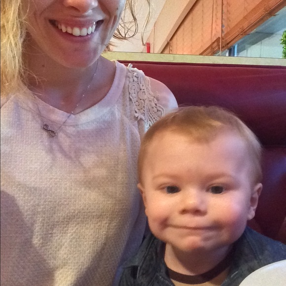 Meet your Posher, Tara - Picture 2 of 5